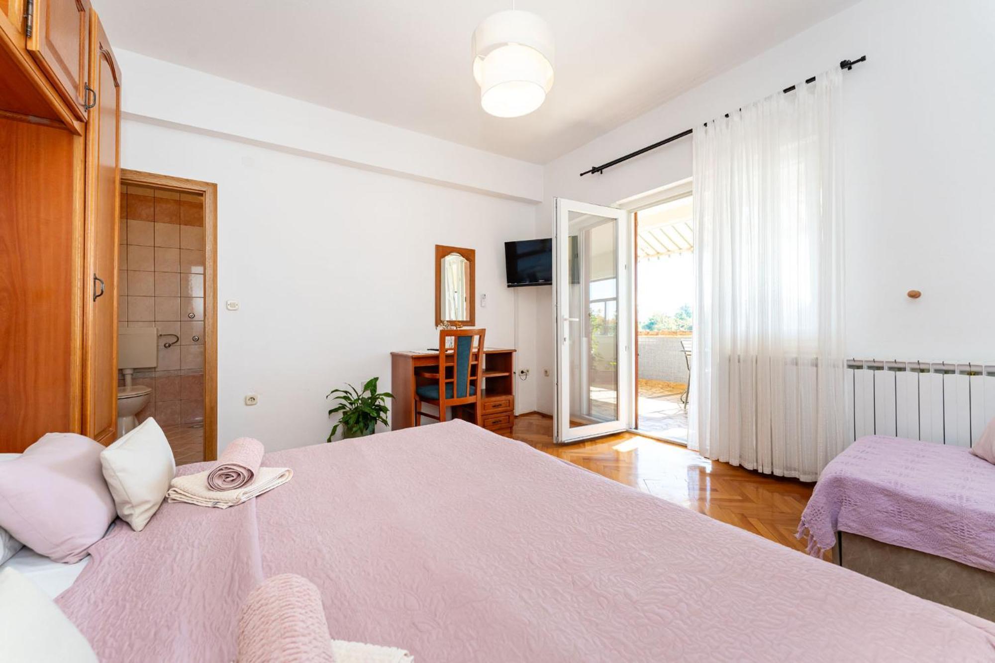 Apartments Adriana สตารีกราด-ปาเคลนีซา ห้อง รูปภาพ