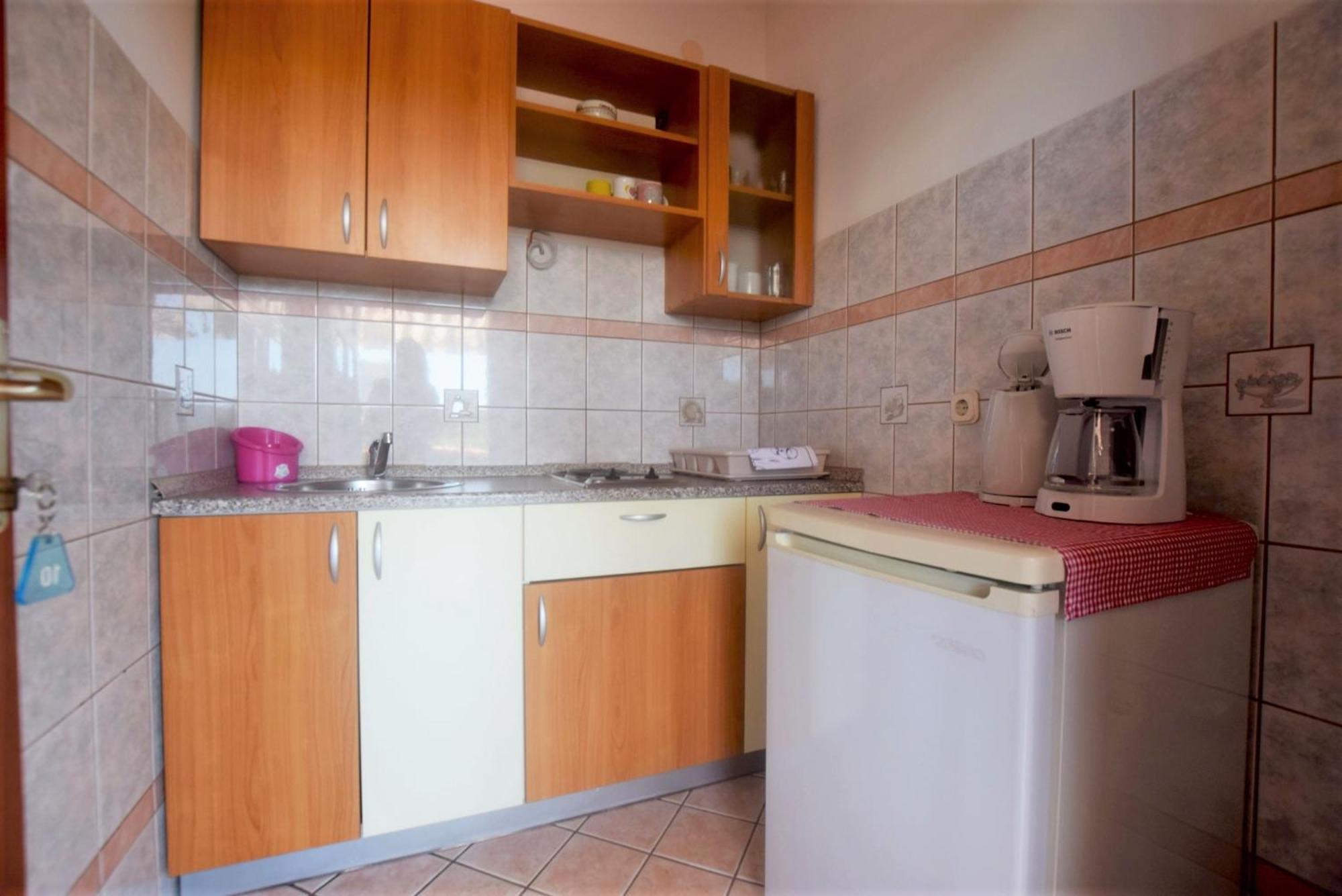 Apartments Adriana สตารีกราด-ปาเคลนีซา ห้อง รูปภาพ
