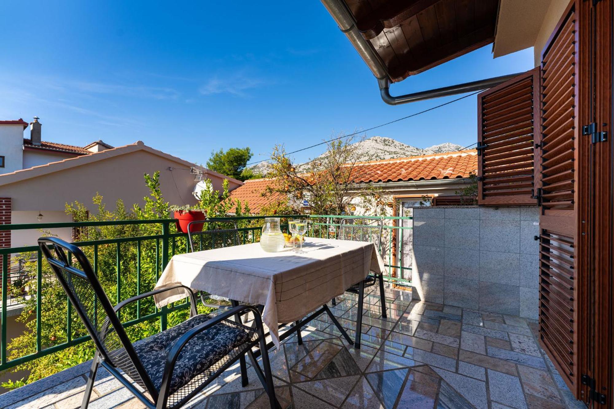Apartments Adriana สตารีกราด-ปาเคลนีซา ภายนอก รูปภาพ