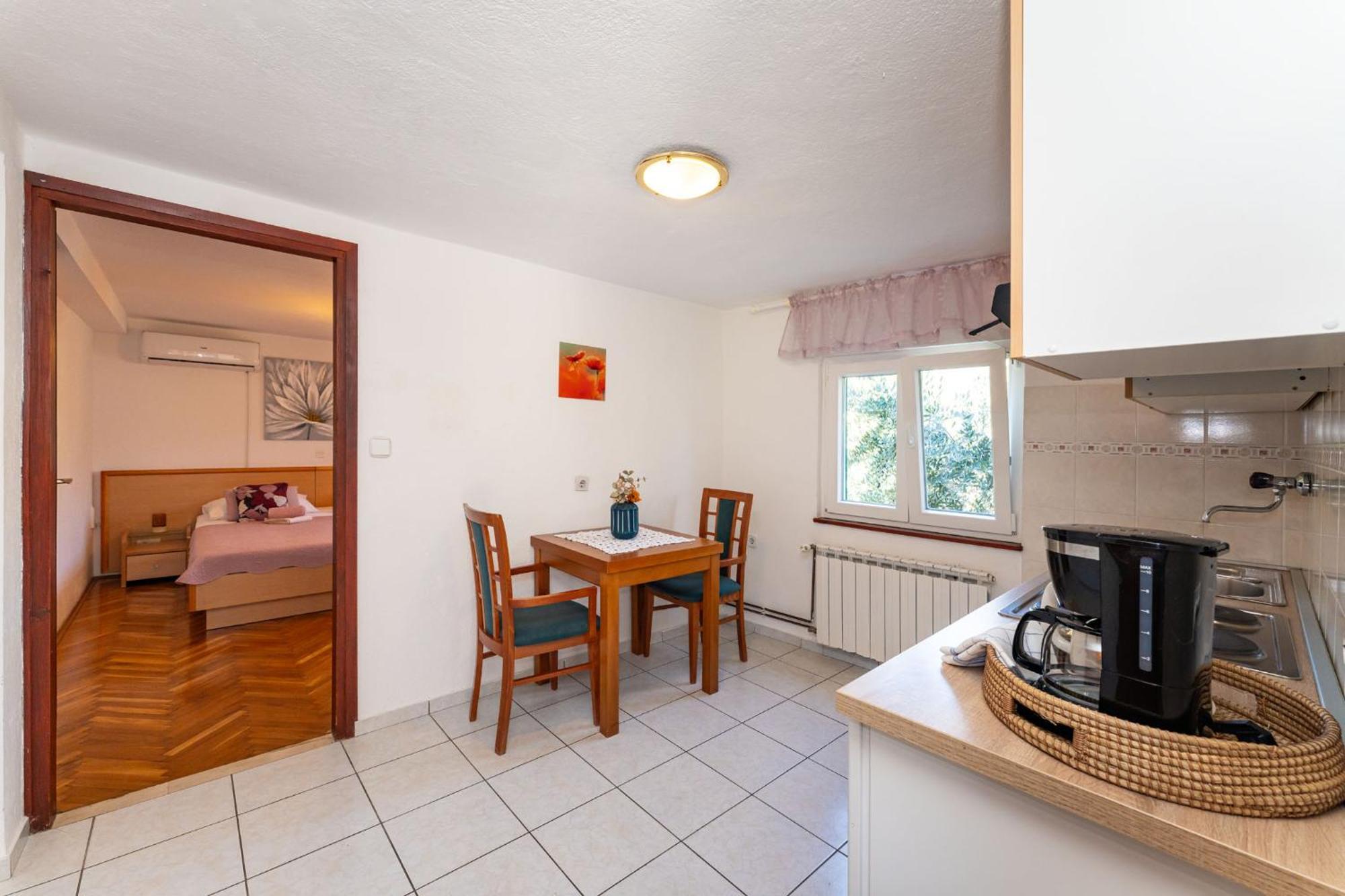 Apartments Adriana สตารีกราด-ปาเคลนีซา ห้อง รูปภาพ