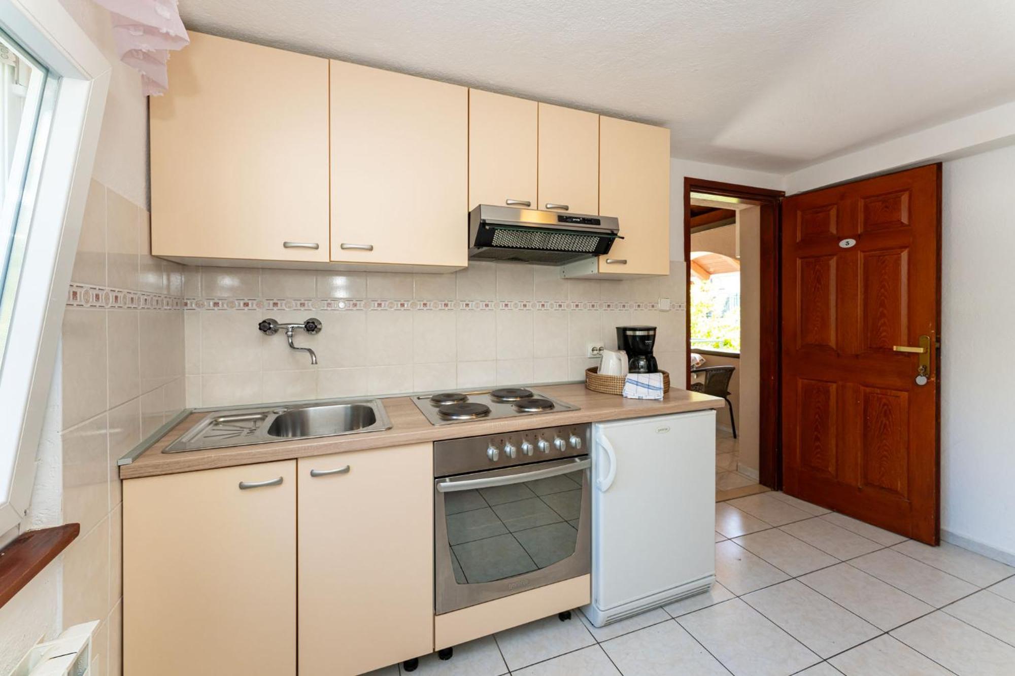 Apartments Adriana สตารีกราด-ปาเคลนีซา ห้อง รูปภาพ
